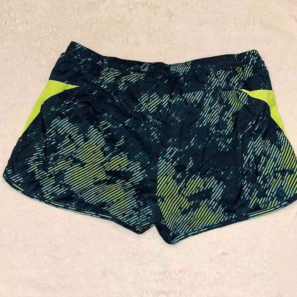 Old Navy Active Women’s Athletic Shorts Size‎ Medium